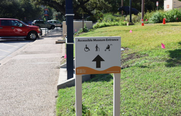 Accessibility sign outside museum